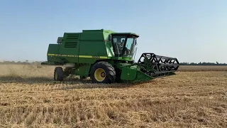 Услуги по уборке урожая в Херсонской области комбайном John Deere 9500.