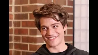 Froy Gutierrez HABLA ESPAÑOL! Teen Wolf / ENTREVISTA