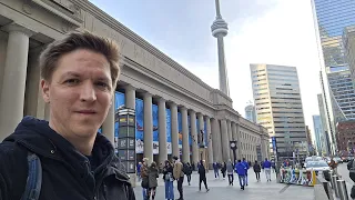 Toronto LIVE: Friday Evening Downtown Stroll