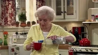 Hot in Cleveland: Day Drinking