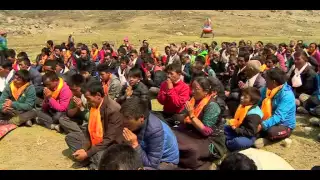 Return to a town buried in Nepal earthquake   BBC