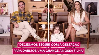 Após diagnóstico de síndrome de down sua filha precisou superar uma amputação para sobreviver