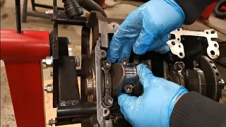 Ford focus 1.0 ecoboost engine pistons installation on cylinder block episode 2#