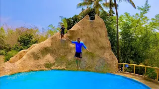 Cliff Jumping at El Rollo Parque Acuático