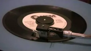 Gloria Gaynor - Walk On By - 45 RPM - SHORT VERSION RADIO MIX