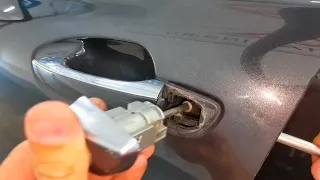 HOW TO REMOVE ANY DOOR HANDLE ON PEUGEOT 508!