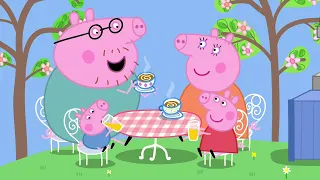 Peppa Pig Visits The Charity Shop 🐷 🕰️ Playtime With Peppa