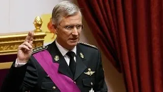 Belgium: New King Philippe pays homage to father Albert II