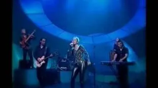 1998 - Jennifer paige - Live - Crush -  Hey Hey It's Saturday