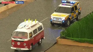 RC POLICE CAR PURSUIT (SIREN | FLASHING LIGHTS) ! STOLEN VW CAMPER VAN FORCED TO STOP