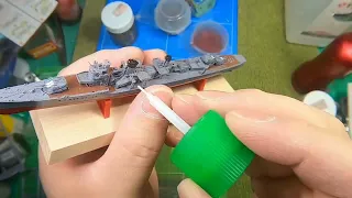 ハセガワ 1/700駆逐艦“朝霜”フルハルスペシャルを組み立てます。