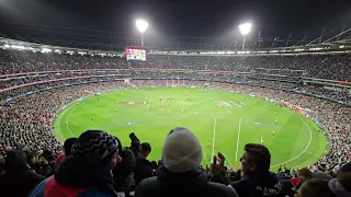 Carlton v Sydney Elimination final, crowd sing's the Carlton theme song.