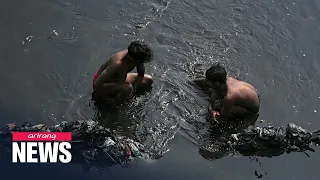 Delhi’s Yamuna river turns black due to heavy pollution