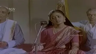 After Remembering About Lover Devaraj Tortures Rowdies | Bhavya | Aavesha Kannada Movie Scene