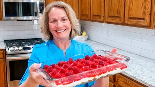 How to Make This Raspberry Pretzel Salad / Family Easter Dinner