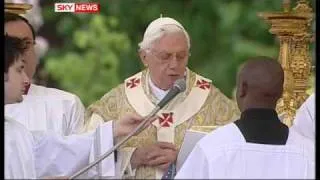 Pope Takes Easter Sunday Mass in Rome