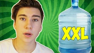 ЭПИЧНО БРОСИЛ БУТЫЛКУ / БУТЫЛКА ВОДЫ ЧЕЛЛЕНДЖ XXL / BOTTLE FLIP CHALLENGE XXL