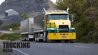 Mack Anthem 8x4 | New Zealand Trucks | Playing the Southern Anthem