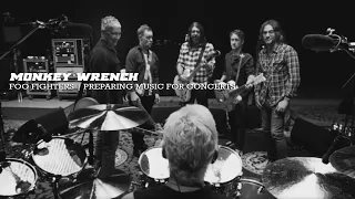 Foo Fighters - Monkey Wrench [Preparing Music For Concerts] with Josh Freese NEW DRUMMER Keen Monkey