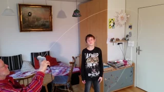 String Shooter, Fadenschussmaschine mit Nino Paul und Peter