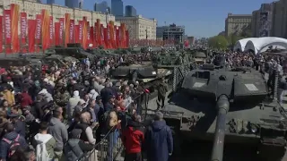 Foreign military attaches tour Russian exhibition of Western military equipment captured in Ukraine