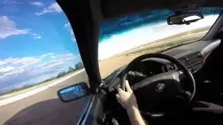 E34 BMW 540i - 1/4 mile run (6 speed)