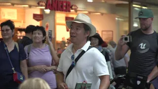 Funiculì, Funiculà - Flashmob Wien Hauptbahnhof