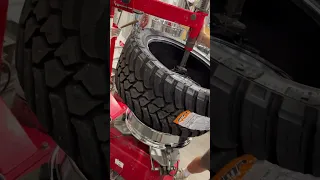 Mounting up a set of 22x12 AXE Offroad Kratos Chrome w/ 33x12.50R22 AMP Terrain Attack M/T