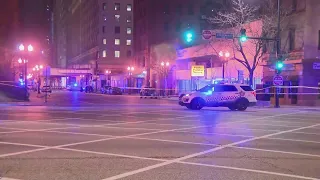 4 people injured in Loop shooting