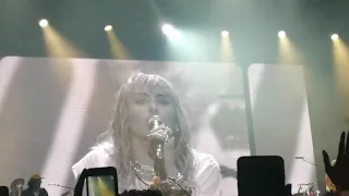 Miley Cyrus Orange Warsaw Festival( Mother's Daughter and Unholy)