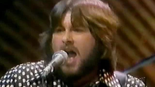 THE GUESS WHO(LIVE VIDEO CLIP)-"HAND ME DOWN WORLD"(LYRICS)