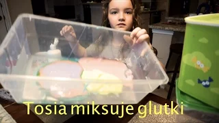 Tosia miksuje glutki/slime | KasiaLovesStyle