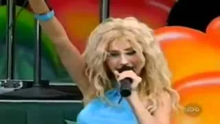 Christina Aguilera - Genie In A Bottle ( Live Disney Summer Jam 1999 )