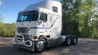 Flat floor International cabover interior