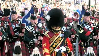 Scotland the Brave played for the Queen at Royal Mile for the last time