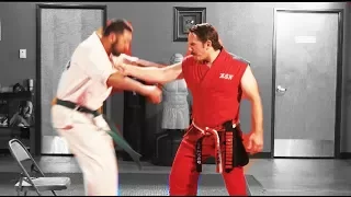 Bruce Lee's One Inch Punch Doesn't Work!