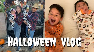 HALLOWEEN VLOG | Costume party + pumpkin carving!