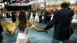 Dança da Quadrilha no Colégio Tiradentes (15-06-2012)