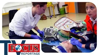 Retter unter Druck: Prüfung für Rettungssanitäter | Focus TV Reportage