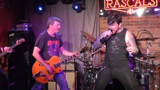 Damon Johnson, Ricky Warwick, and Halo of Flies performing "Kick Out the Jams"