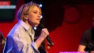 Il me dit que je suis belle (Live) - Patricia Kaas dans le Grand Studio RTL