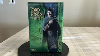 Frodo Baggins 1/6 scale statue by Sideshow Weta