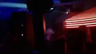 клуб ESTRADA и DJ LIST в Ночь Хэллоуин 2000 человек в клубе