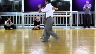 Sebastián Achaval y Roxana Suarez Clase de tango vals