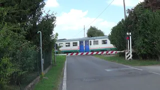 Passaggio a livello di via Piavesella - Musano (TV) / Level Crossing / Bahnübergang / Paso a nivel