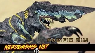 Review of NECA's Pacific Rim series 3 Battle Damage Knifehead