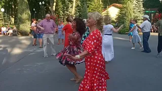 Калины куст!!! 💃🌹Танцы в парке Горького!!! 🌹🌴Харьков 🌹🌻2021