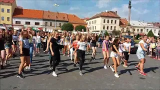 Taneční flashmob / náměstí Nový Bydžov