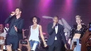 "Blurred Lines" Robin Thicke, Pharrell Williams whit Miley Cyrus & Leah LaBelle. (Live)