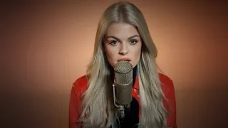 It's Beginning To Look A Lot Like Christmas - Michael Bublé (Cover By: Davina Michelle)